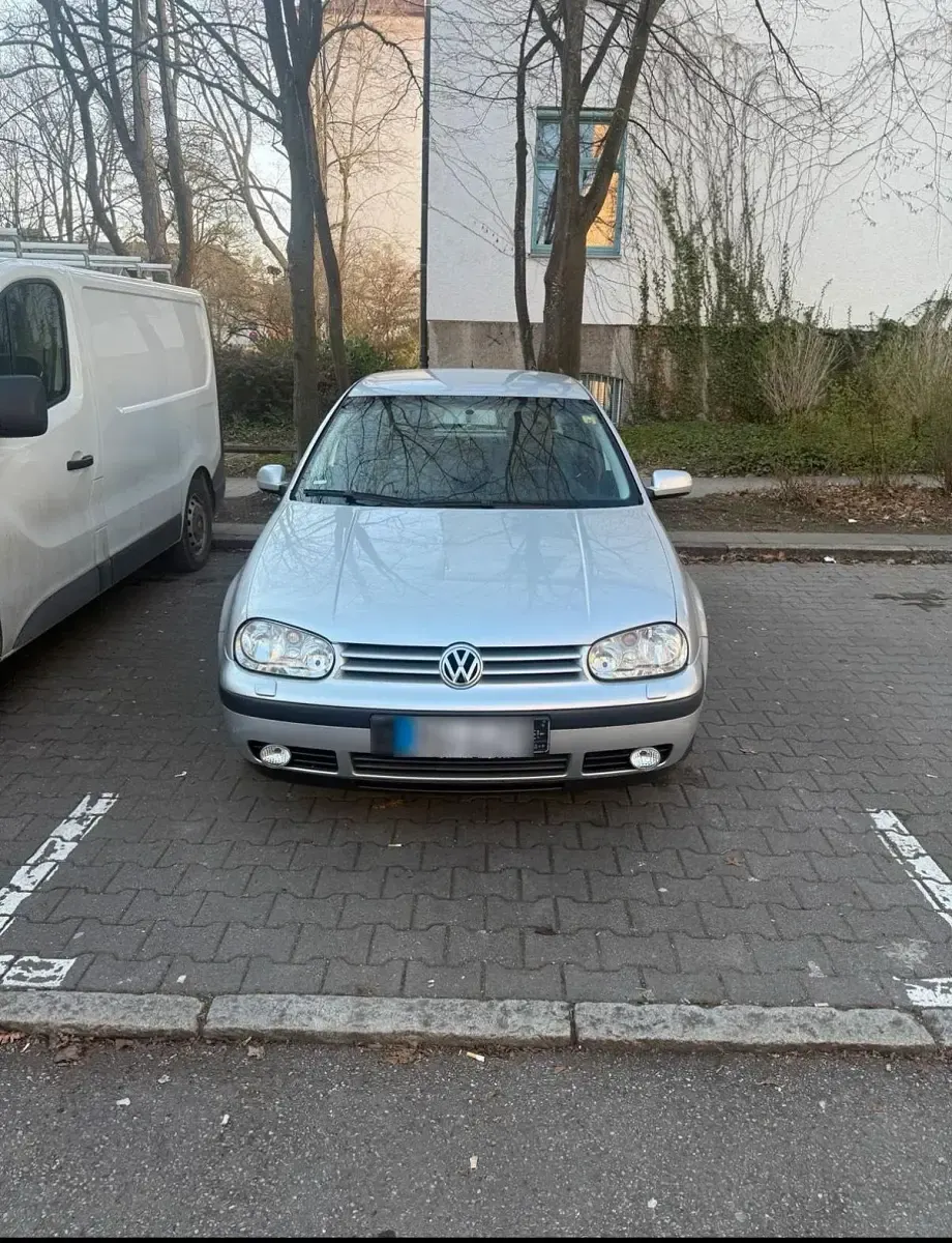 Gebraucht VW Golf IV 110 PS (80 kW) 2002 Silber Kleinwagen