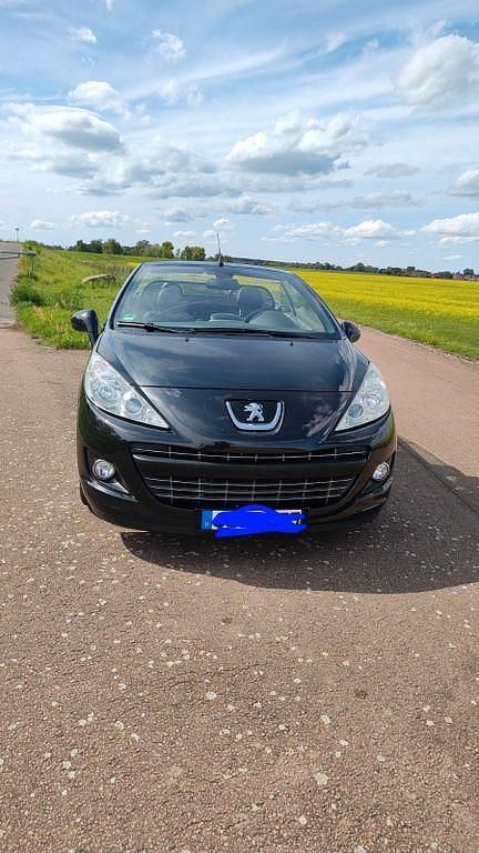 Schwarz Gebraucht 2012 Peugeot 207 CC Allure Cabrio | 5.699 € (Fairer Preis) - Bild 1/4