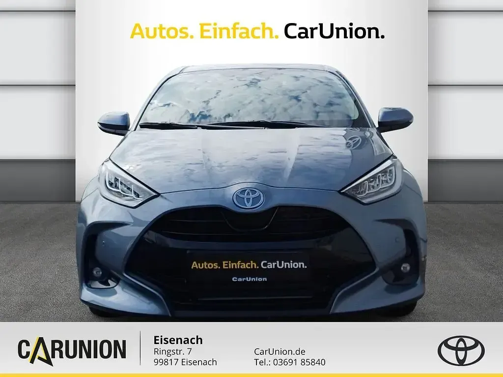 Neu Toyota Yaris Hybrid 116 PS (85 kW) 2026 Silber Limousine