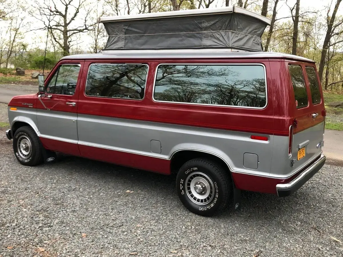 Gebraucht Ford Econoline 190 PS (139 kW) 1989 Rot Van / Kleinbus
