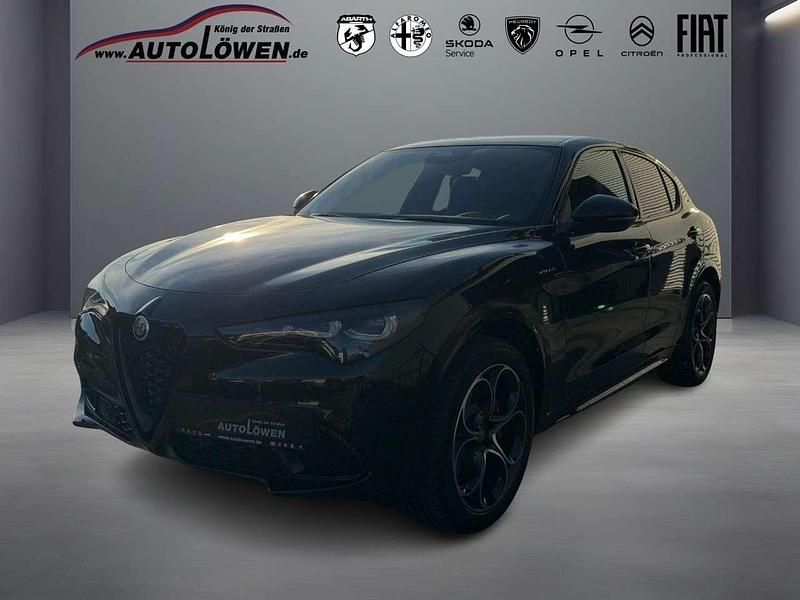 Nero vulcano (schwarz) Neu 2025 Alfa Romeo Stelvio Veloce SUV | 66.002 € - Bild 1/4
