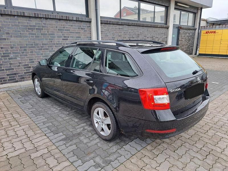 Gebraucht Skoda Octavia Ambition 150 PS (110 kW) 2018 Schwarz Kombi