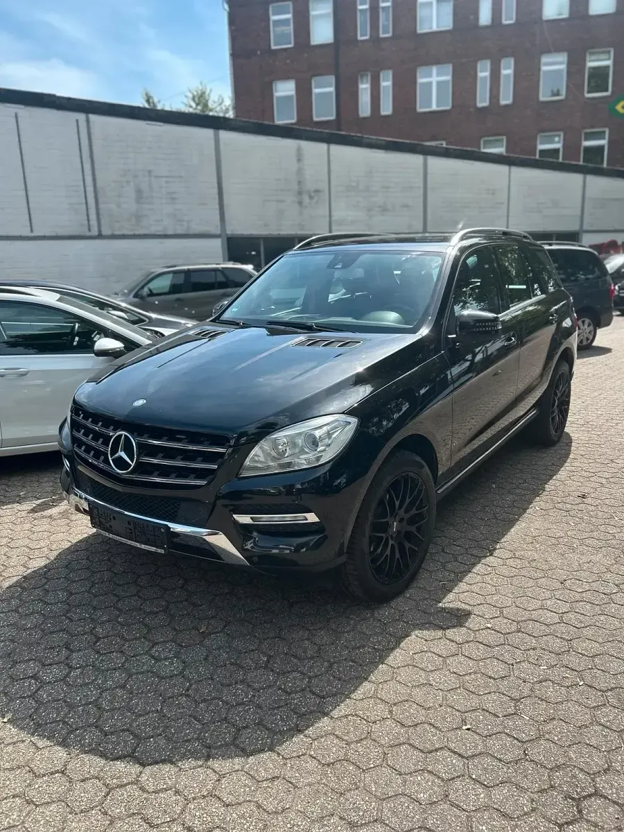 Gebraucht Mercedes ML350 258 PS (189 kW) 2014 Schwarz SUV
