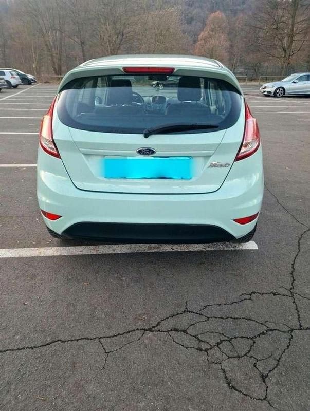 Gebraucht Ford Fiesta Trend 80 PS (58 kW) 2016 Limousine