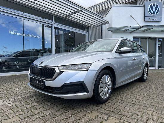Brilliantsilber Gebraucht 2021 Skoda Octavia Kombi | 16.380 € (Fairer Preis) - Bild 1/4