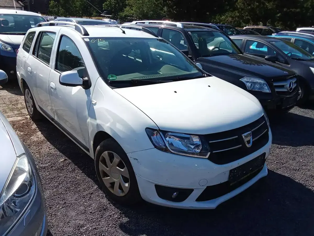 Gebraucht Dacia Logan Lauréate 90 PS (66 kW) 2016 Gletscherweiss Kombi