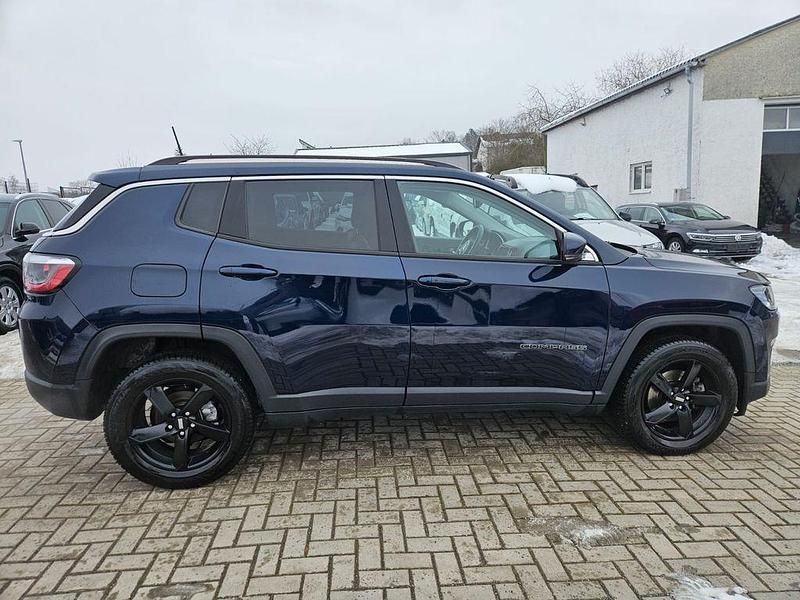 Gebraucht Jeep Compass Limited 140 PS (102 kW) 2018 Blau SUV