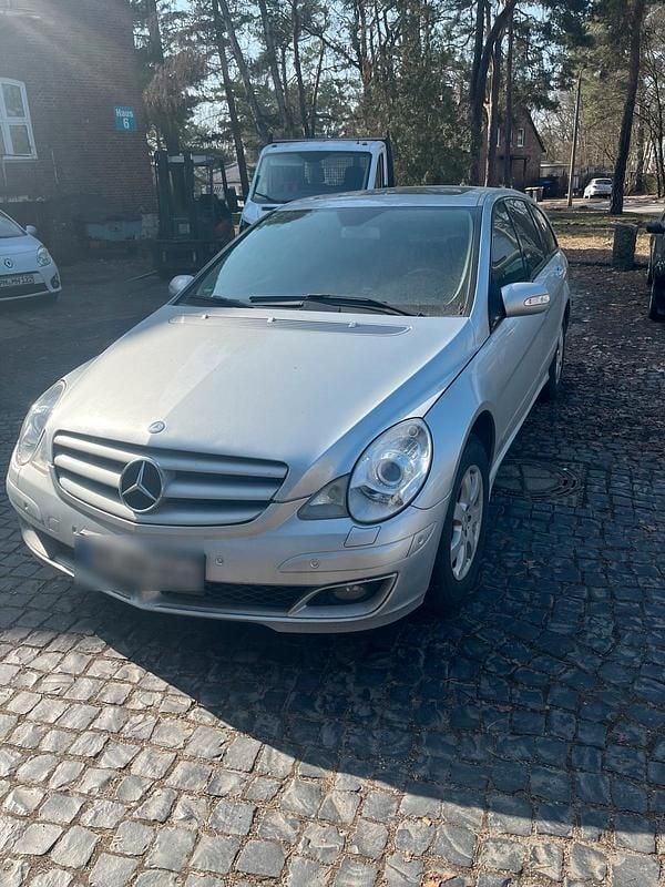 Gebraucht Mercedes R320 224 PS (164 kW) 2007 Silber Van / Kleinbus