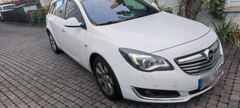 Weiß Gebraucht 2025 Opel Insignia Kombi | 4.900 € (Superpreis) - Bild 1/4