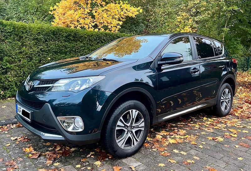 Andere farben Gebraucht 2015 Toyota RAV4 Executive SUV | 14.490 € (Fairer Preis) - Bild 1/4