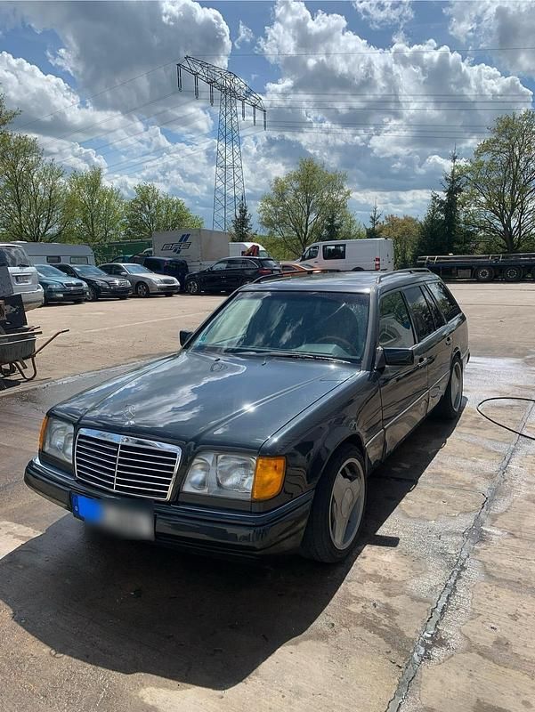 Gebraucht Mercedes E320 220 PS (161 kW) 1994 Kombi