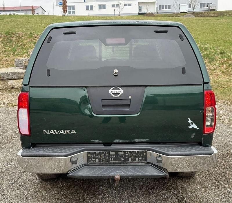 Gebraucht Nissan Navara 190 PS (139 kW) 2012 Grün Pickup