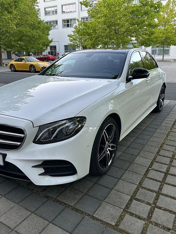 Gebraucht Mercedes E200 AMG 184 PS (135 kW) 2017 Weiß Limousine