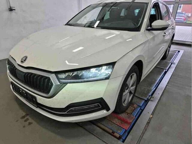 Gebraucht Skoda Octavia Style 116 PS (85 kW) 2023 Candyweiss Kombi