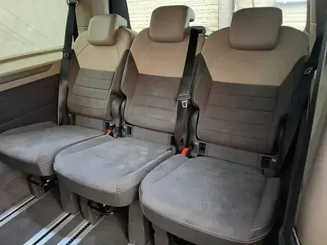 Gebraucht VW Multivan Style 150 PS (110 kW) 2025 Schwarz Van / Kleinbus