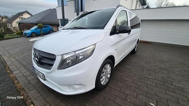 Weiß Gebraucht 2016 Mercedes Vito Van | 19.400 € - Bild 1/4