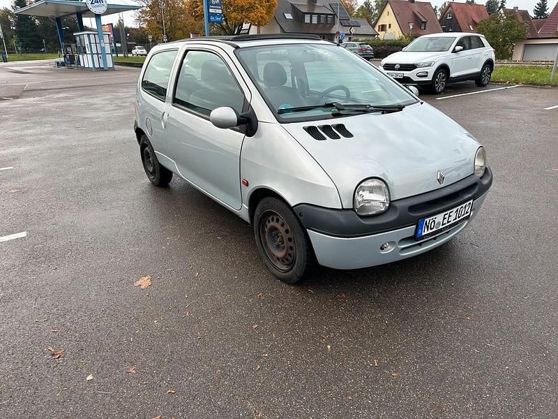 Grau Gebraucht 2004 Renault Twingo Kleinwagen | 900 € (Guter Preis) - Bild 1/4