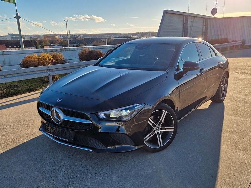 Schwarz Gebraucht 2019 Mercedes CLA220 Limousine | 27.700 € (Guter Preis) - Bild 1/4