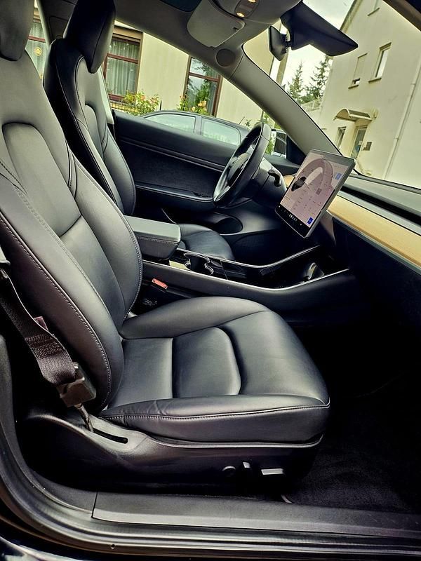 Gebraucht Tesla Model 3 353 kW (480 PS) 2019 Schwarz Limousine