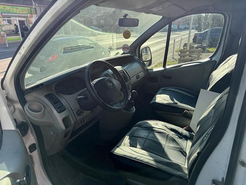 Gebraucht Opel Vivaro 2005 Weiß Van / Kleinbus