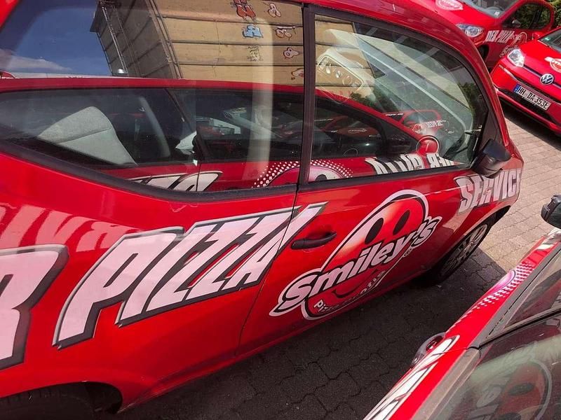 Second-hand VW up! 68 CP (50 kW) 2015 Roșu Hatchback