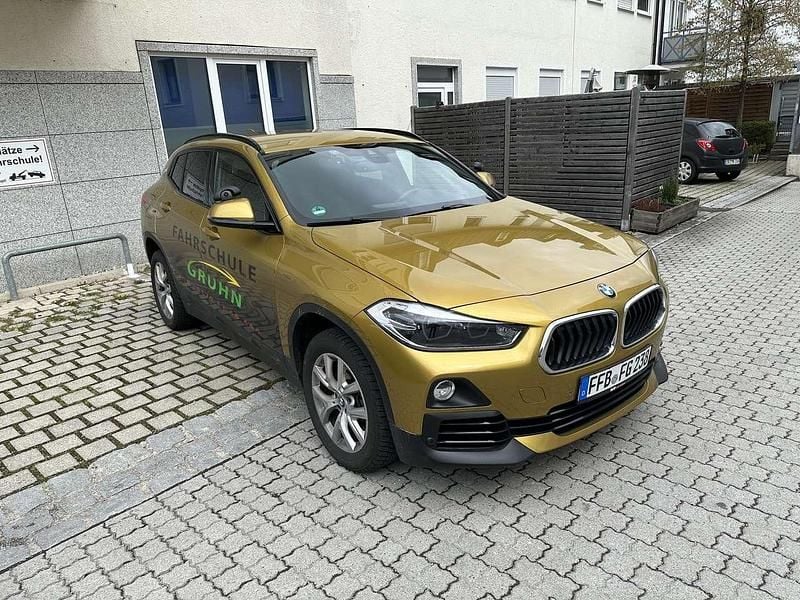 Beige Gebraucht 2020 BMW X2 Advantage SUV | 17.450 € (Superpreis) - Bild 1/4