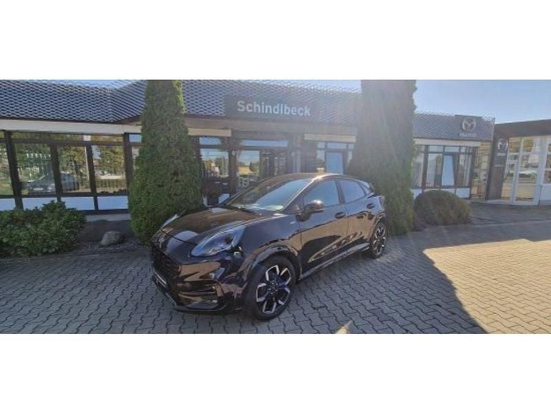 Obsidianschwarz metallic (metallic) Gebraucht 2024 Ford Puma Gen-E Kleinwagen | 23.900 € (Fairer Preis) - Bild 1/4