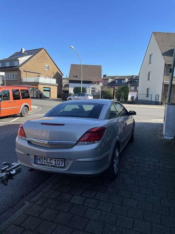 Gebraucht Opel Astra 105 PS (77 kW) 2006 Limousine