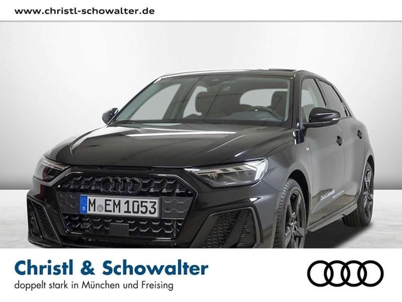 Mythosschwarz metallic Gebraucht 2024 Audi A1 Sportback S-Line Kleinwagen | 37.407 € - Bild 1/4