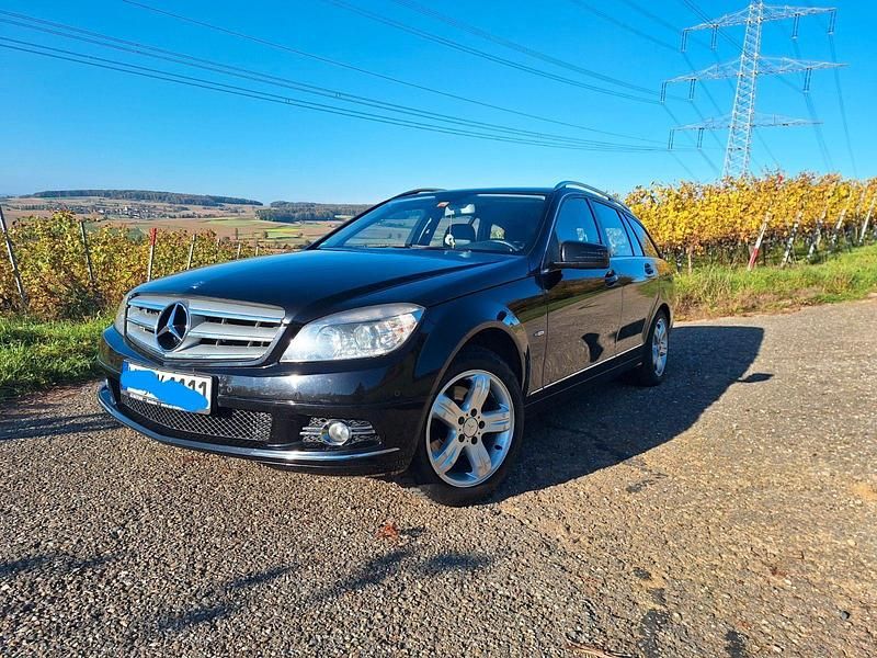 Schwarz Gebraucht 2010 Mercedes C180 Kombi | 4.250 € (Guter Preis) - Bild 1/4