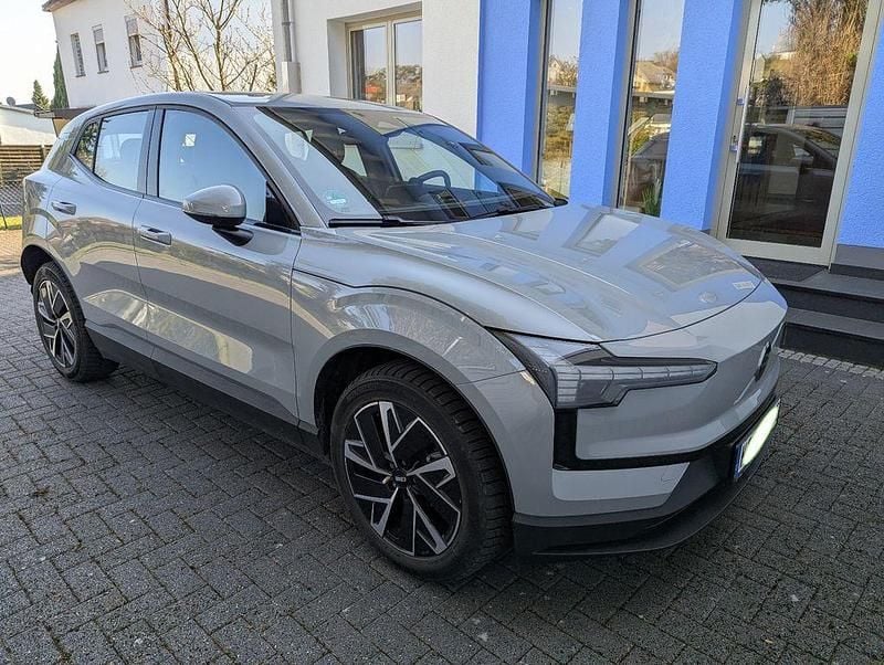 Gebraucht Volvo EX30 Core 200 kW (272 PS) 2024 Grau SUV