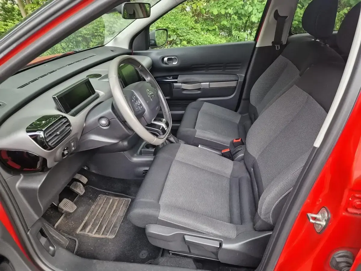 Używany Citroën C4 110 KM (80 kW) 2015 Czerwony SUV