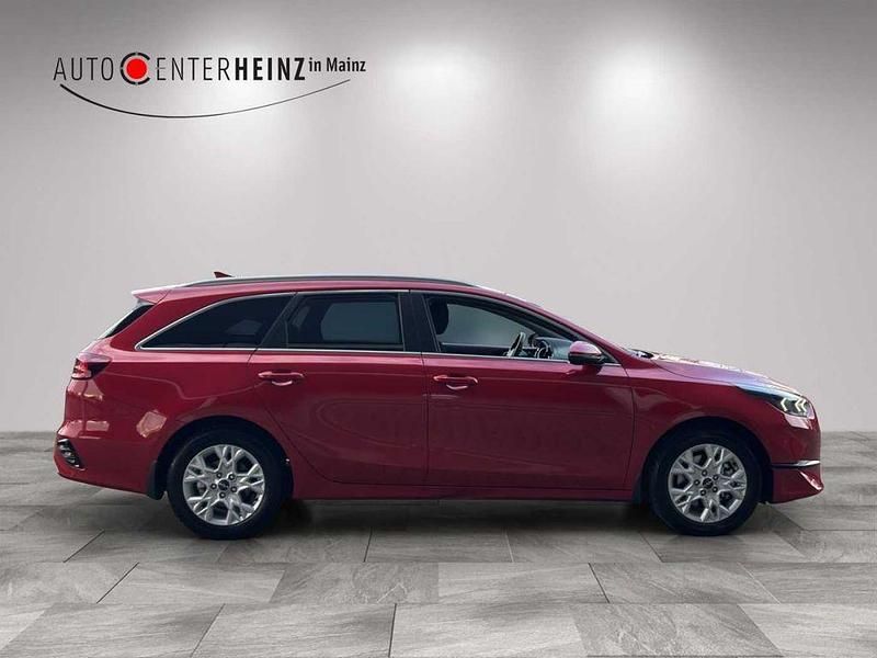 Gebraucht Kia Ceed Vision 140 PS (102 kW) 2025 Rot Kleinwagen