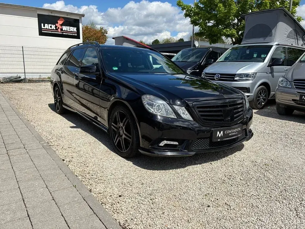 Gebraucht Mercedes E350 AMG line 292 PS (214 kW) 2010 Schwarz Limousine