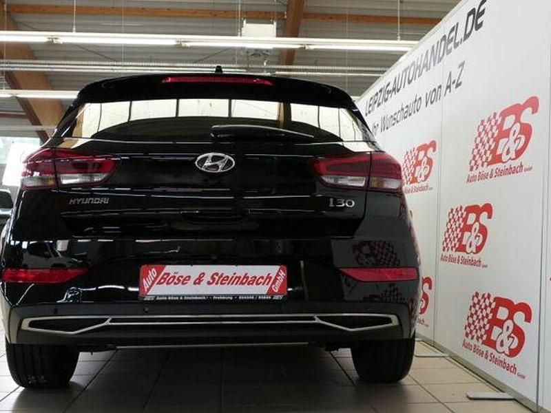 Gebraucht Hyundai i30 Edition 30+ 160 PS (117 kW) 2022 Phantom black / mic Limousine