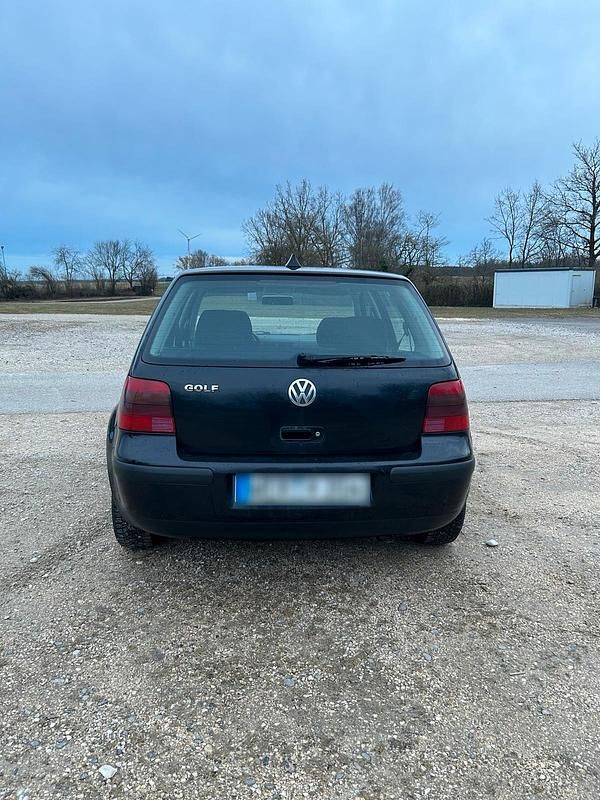 Gebraucht VW Golf IV 75 PS (55 kW) 2002 Schwarz Kleinwagen