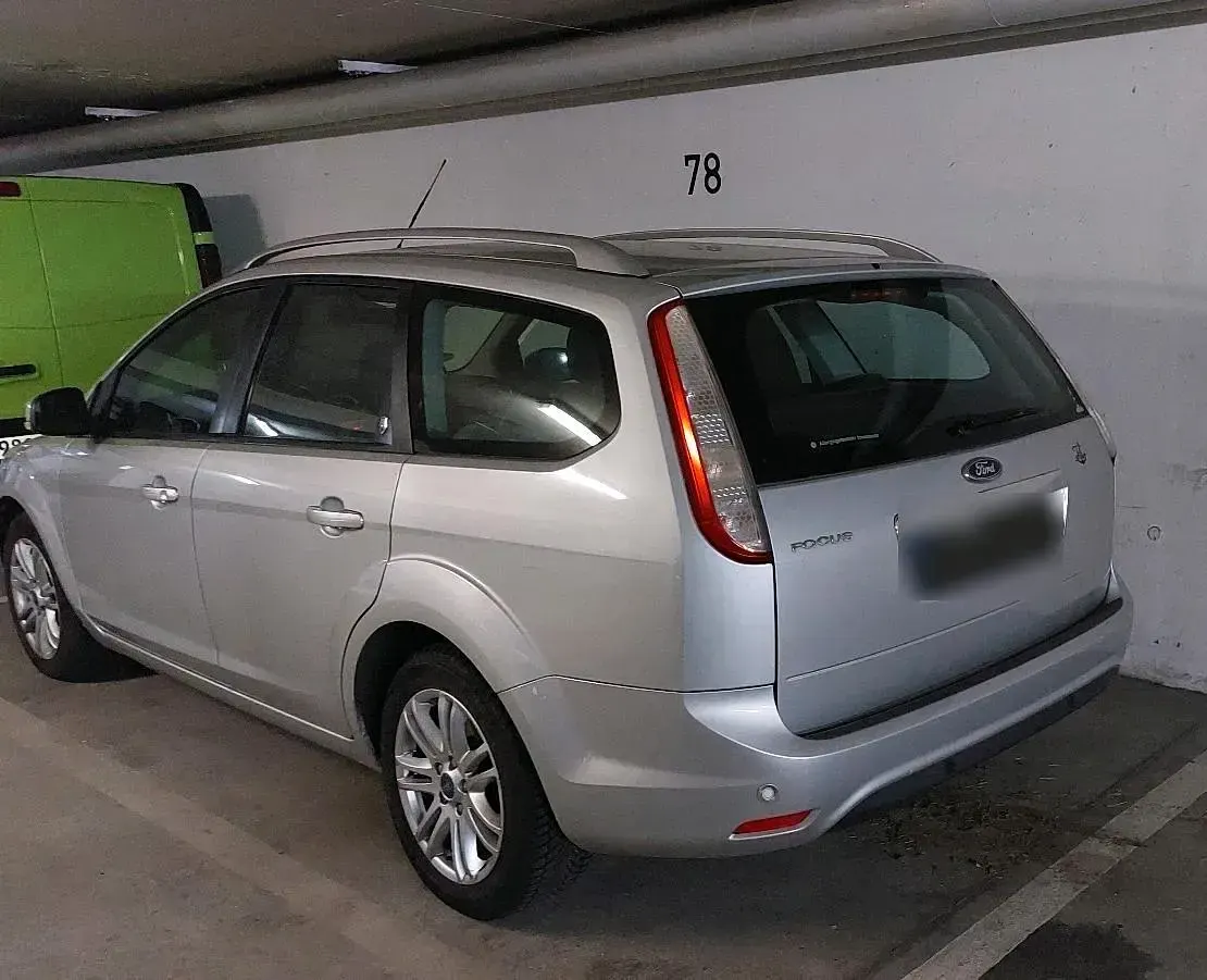 Gebraucht Ford Focus Ghia 101 PS (74 kW) 2008 Silber Kombi