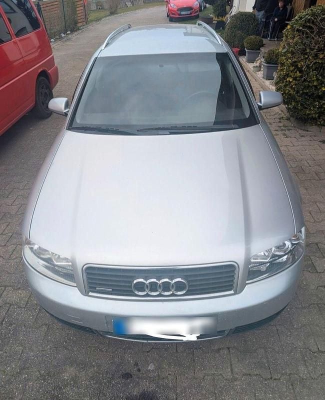 Gebraucht Audi A4 131 PS (96 kW) 2002 Silber Kombi