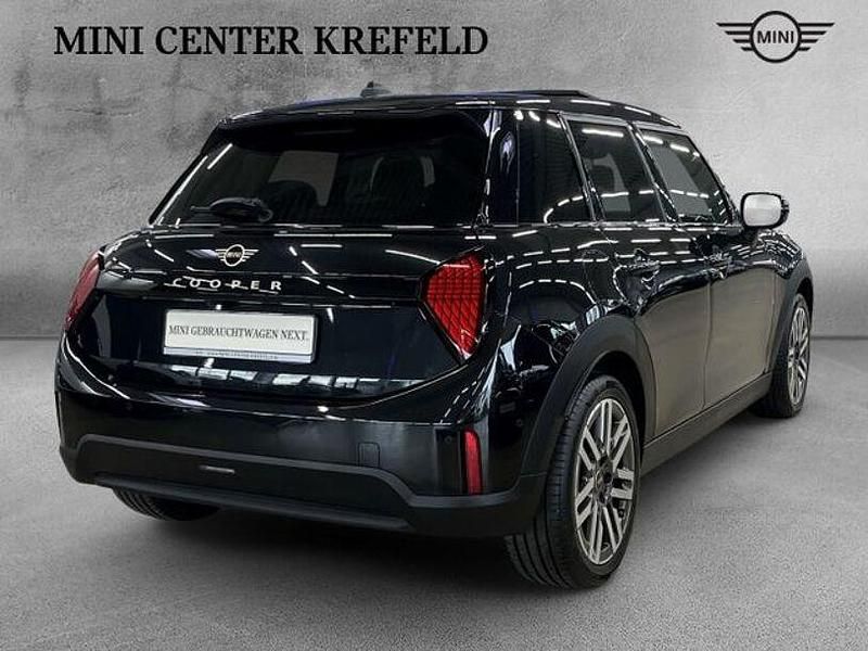 Gebraucht Mini Cooper Classic 156 PS (114 kW) 2025 Schwarz Kleinwagen