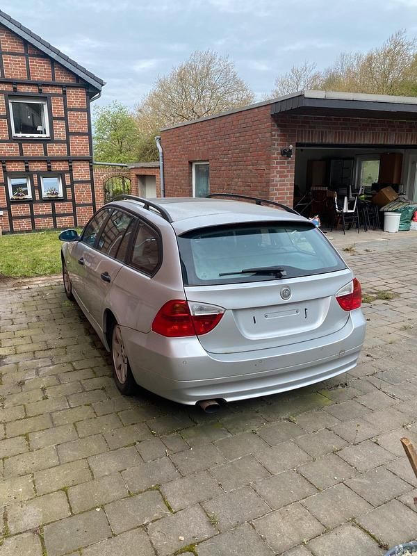 Second-hand BMW 320 150 CP (110 kW) 2006 Argintiu Break