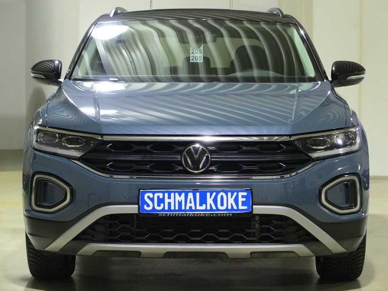 Petrol blue (metallic) Gebraucht 2024 VW T-Roc Life SUV | 29.950 € (Guter Preis) - Bild 1/4