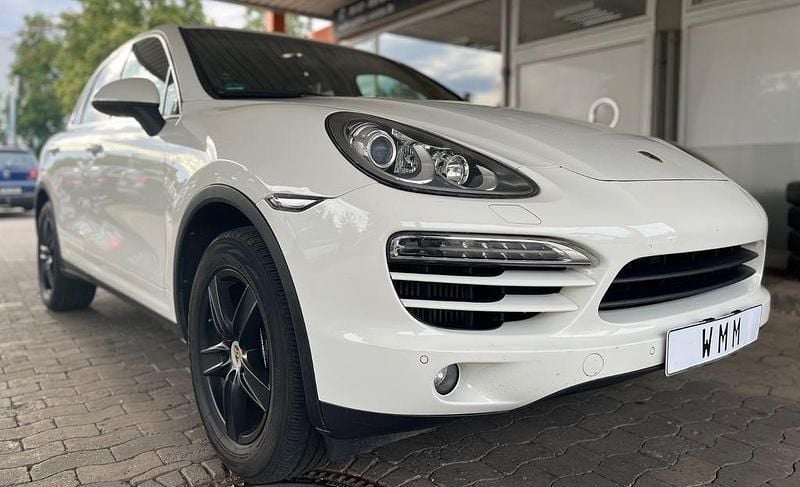 Weiß Gebraucht 2011 Porsche Cayenne SUV | 17.900 € (Superpreis) - Bild 1/4