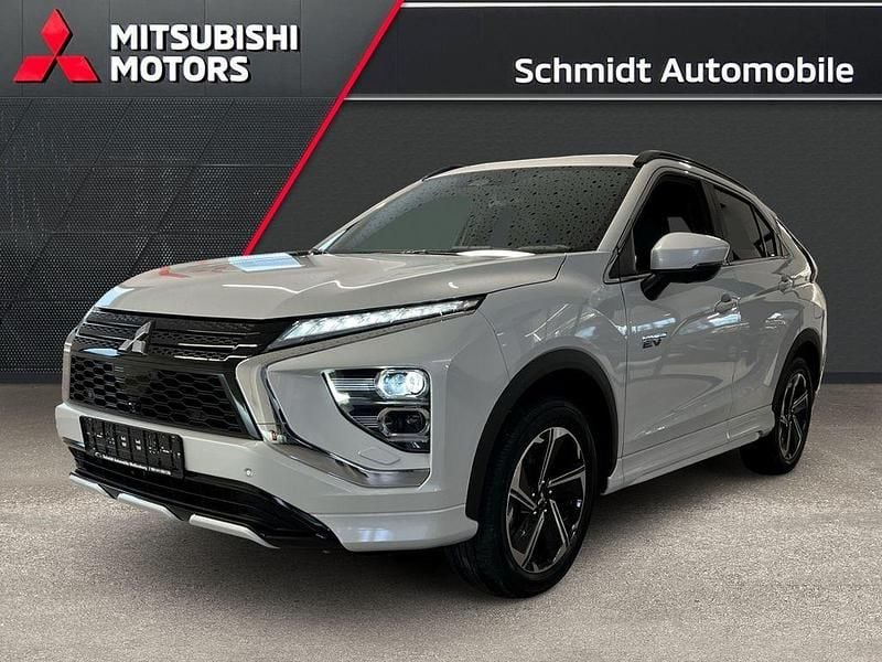 Titanweiß Gebraucht 2023 Mitsubishi Eclipse Cross Select SUV | 23.970 € (Guter Preis) - Bild 1/4
