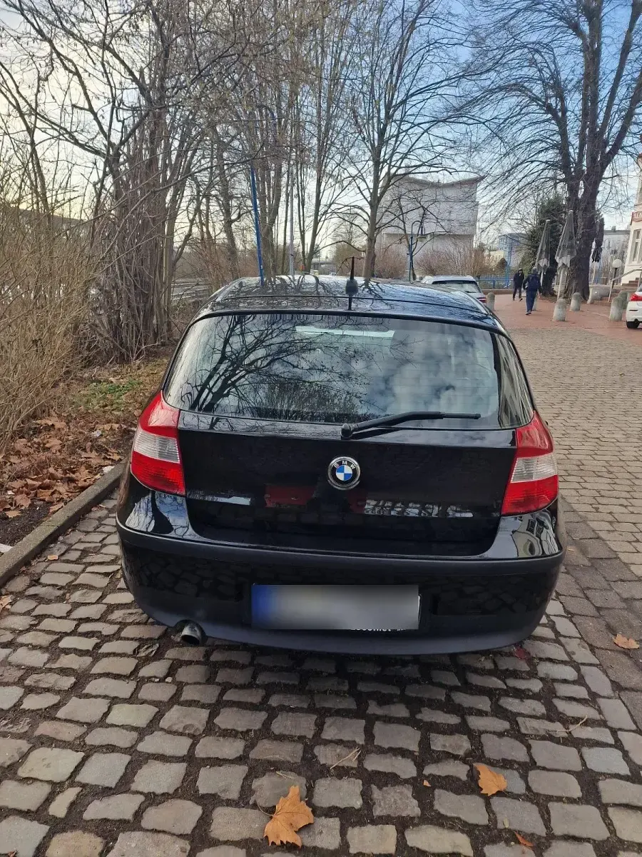Gebraucht BMW 116 115 PS (84 kW) 2006 Schwarz Kleinwagen