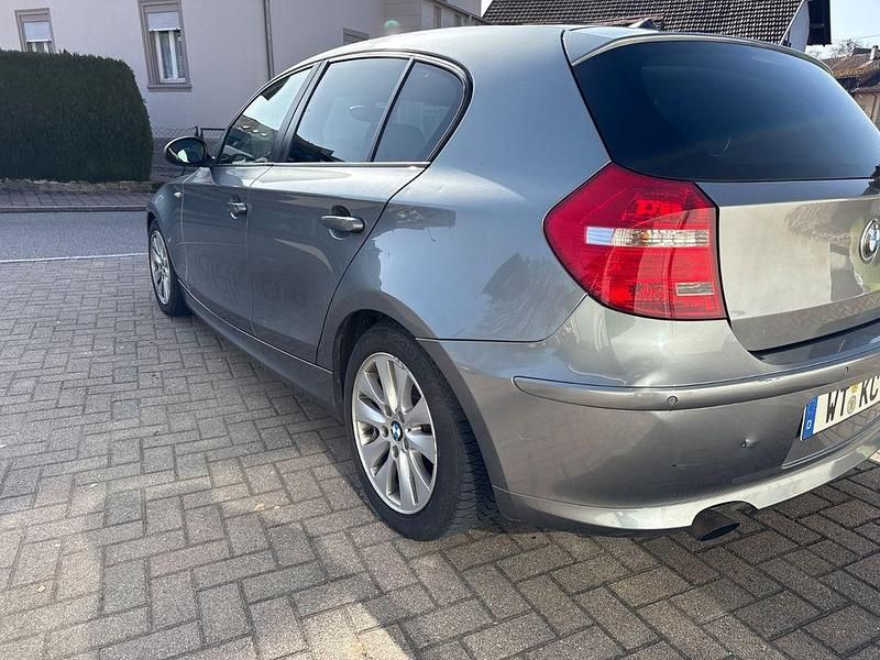 Gebraucht BMW 116 Lifestyle 122 PS (89 kW) 2009 Grau Kleinwagen