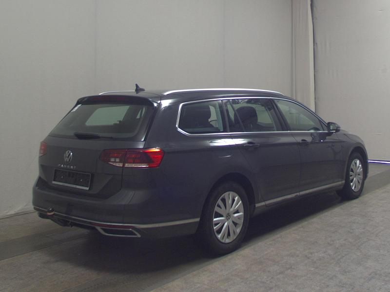 Gebraucht VW Passat Elegance 150 PS (110 kW) 2020 Grau Limousine