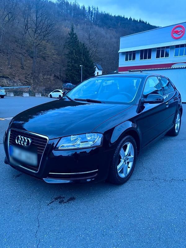 Gebraucht Audi A3 102 PS (75 kW) 2010 Schwarz Kleinwagen