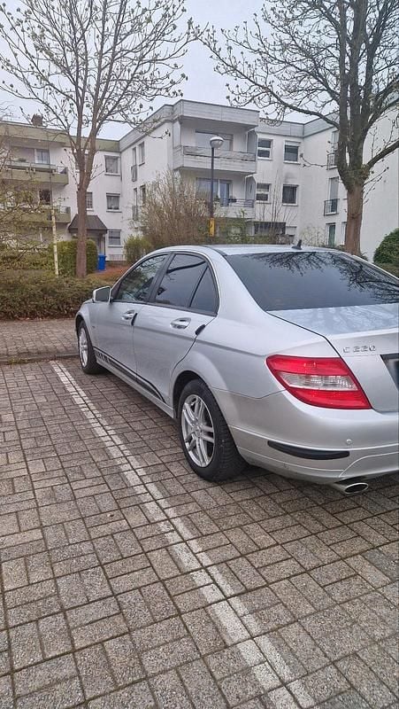 Gebraucht Mercedes C220 170 PS (125 kW) 2009 Silber Limousine