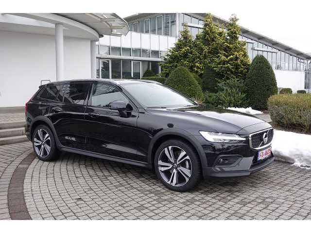 Gebraucht Volvo V60 CC 145 PS (106 kW) 2023 Kombi