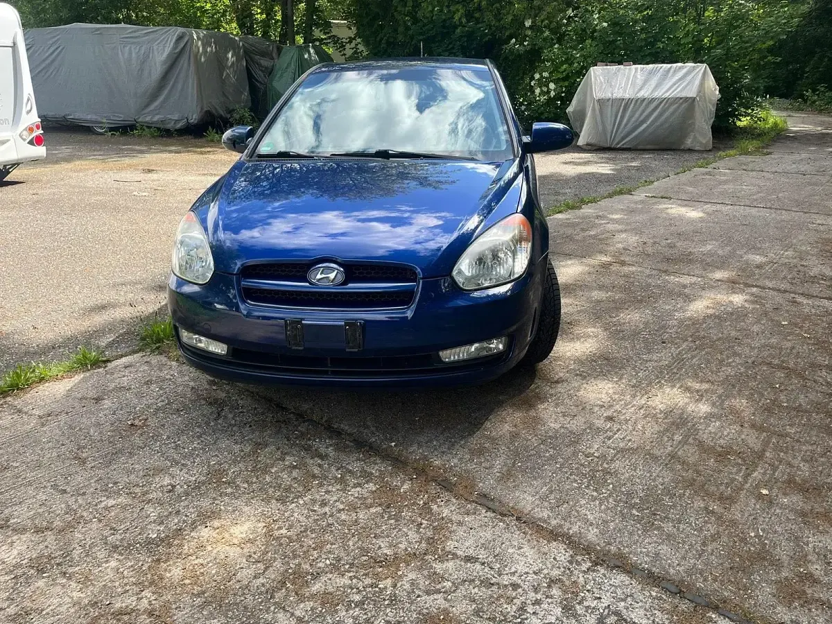 Gebraucht Hyundai Accent 2008 Blau Kleinwagen